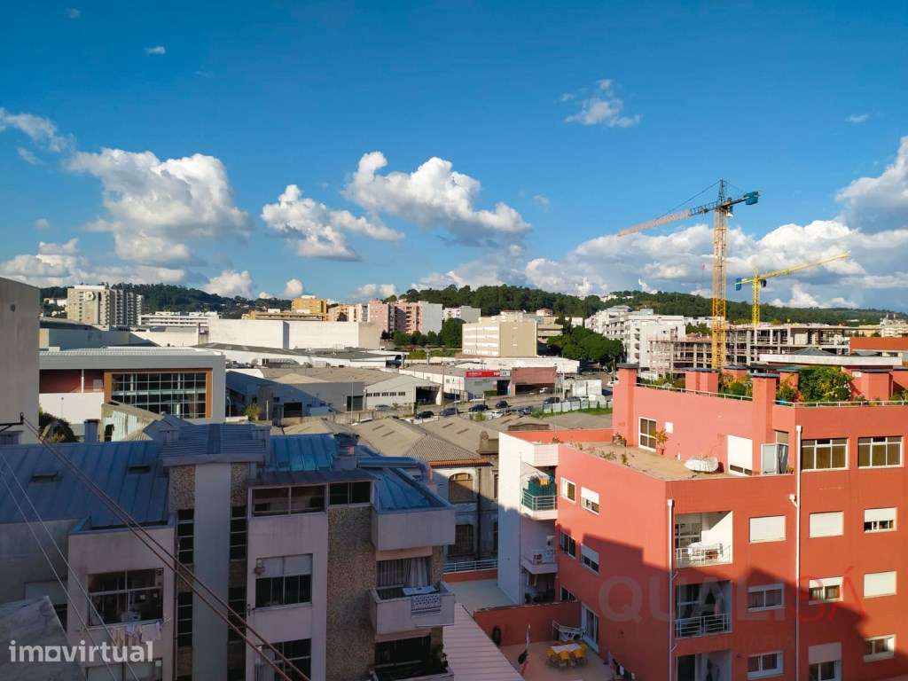 Apartamento T3 mobilado com excelentes áreas e vistas em S. Vítor -... - Grande imagem: 2/30