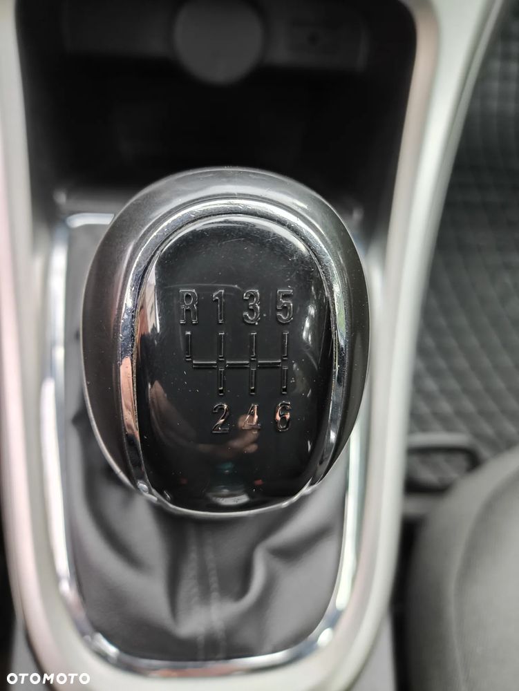 Opel Astra 1.6 Turbo Edition - 13