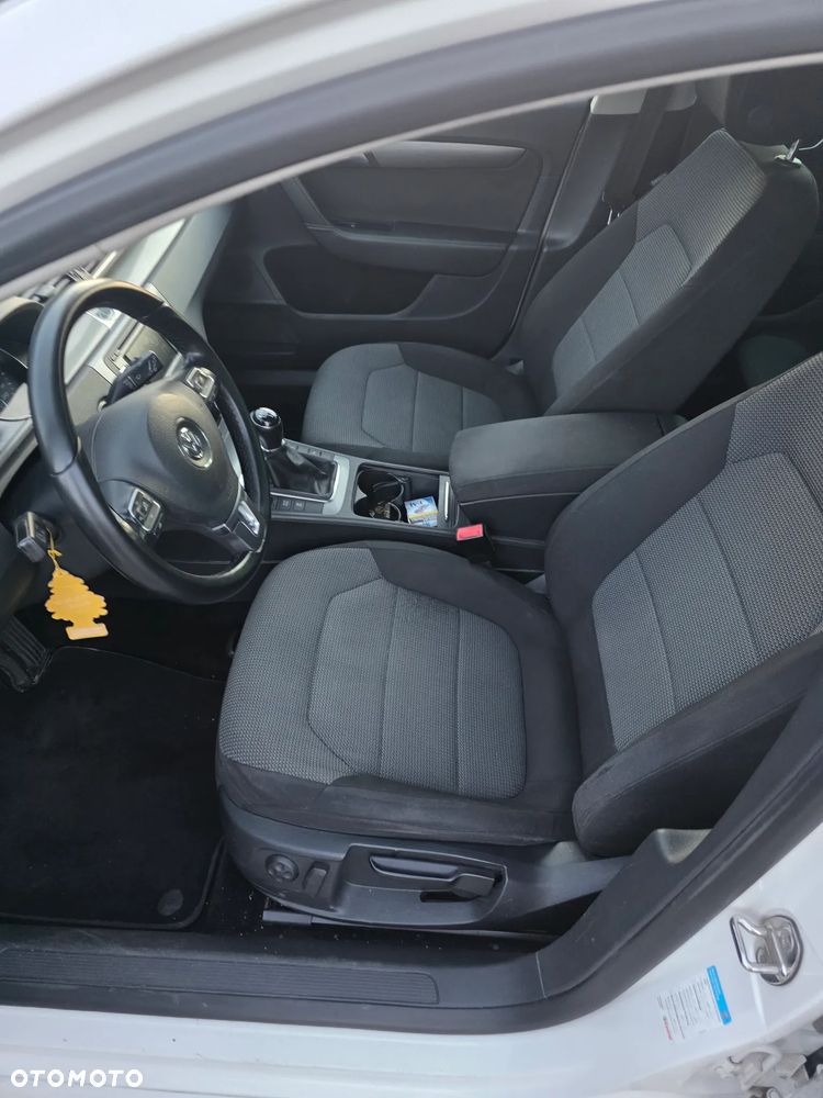 Volkswagen Passat 1.4 TSI Comfortline - 9