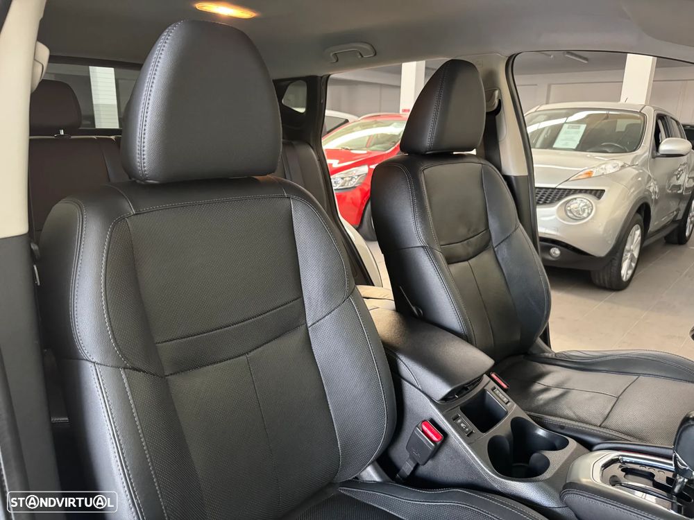 Nissan Qashqai 1.6 dCi Xtronic TEKNA - 21