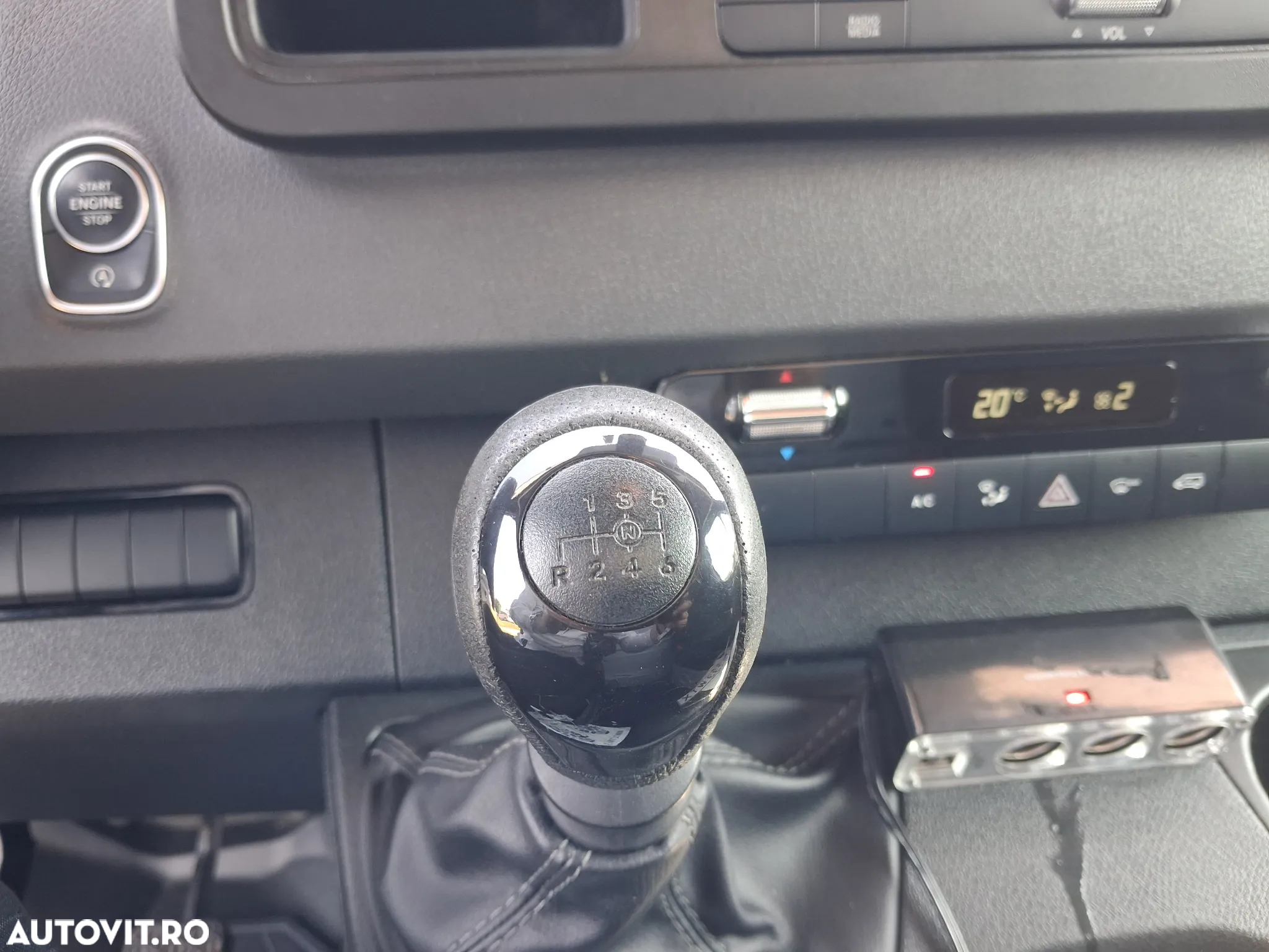 Mercedes-Benz Sprinter - 13