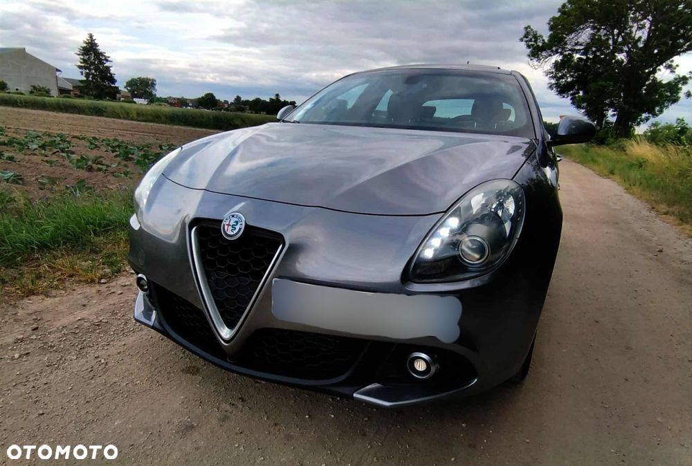 Alfa Romeo Giulietta 2.0 JTDM Distinctive - 1