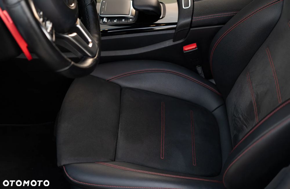 Mercedes-Benz CLA 250 4-Matic AMG Line 7G-DCT - 18