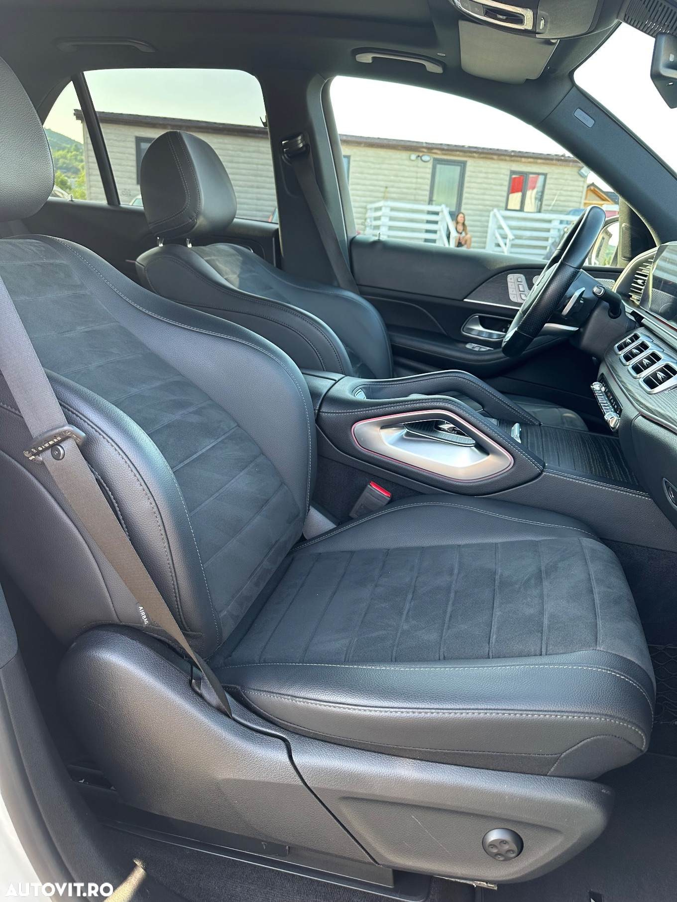 Mercedes-Benz GLE 300 d 4Matic 9G-TRONIC AMG Line - 33