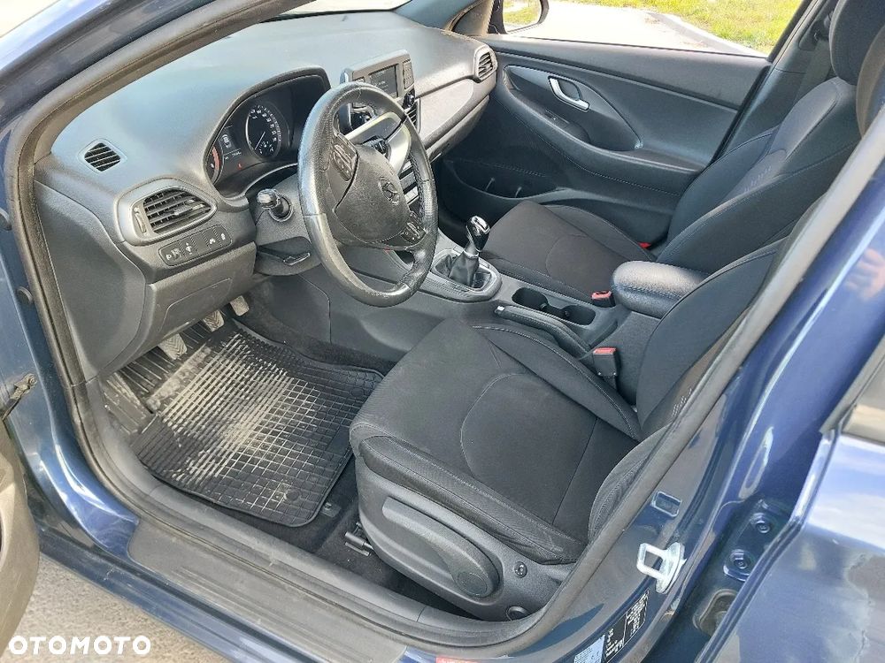 Hyundai i30 - 19
