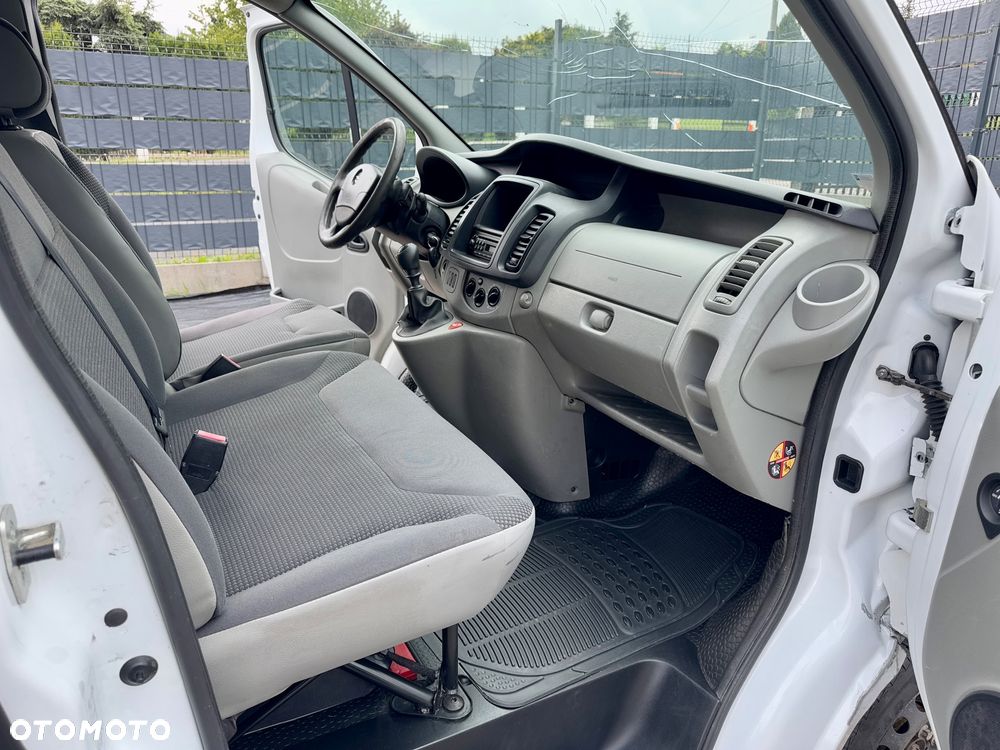 Opel Vivaro - 14