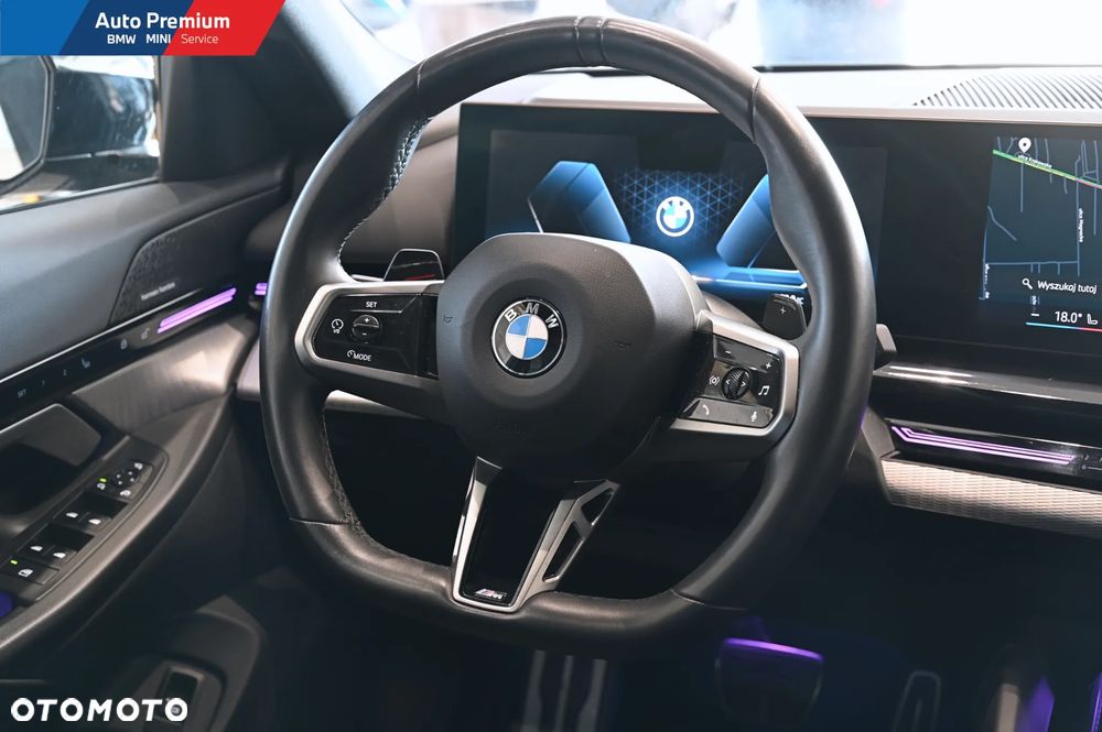 BMW Seria 5 520i mHEV - 16