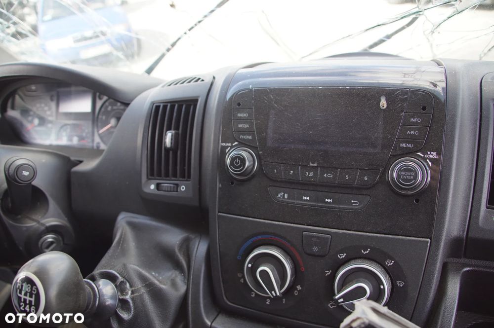 Auto na części - Peugeot Boxer III 2.0 BlueHDI 110 KM AH03 20GP19 2017R Silnik Skrzynia Drzwi Szyba Klapa Lampa Lusterko Deska Kokpit Sterownik Moduł Czujnik Licznik Kierownica - 14
