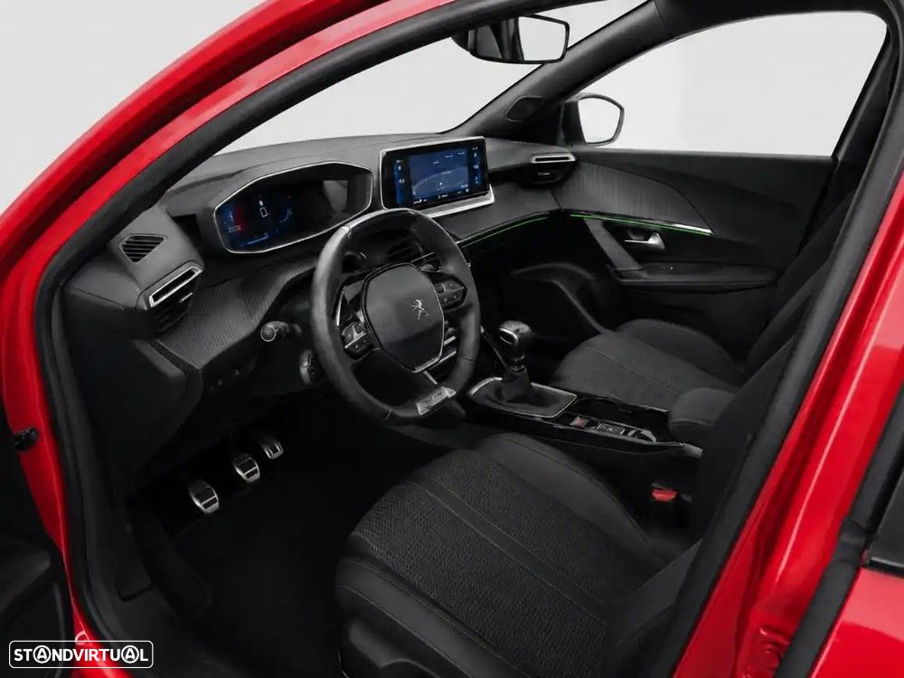Peugeot 2008 1.2 PureTech GT Line - 5