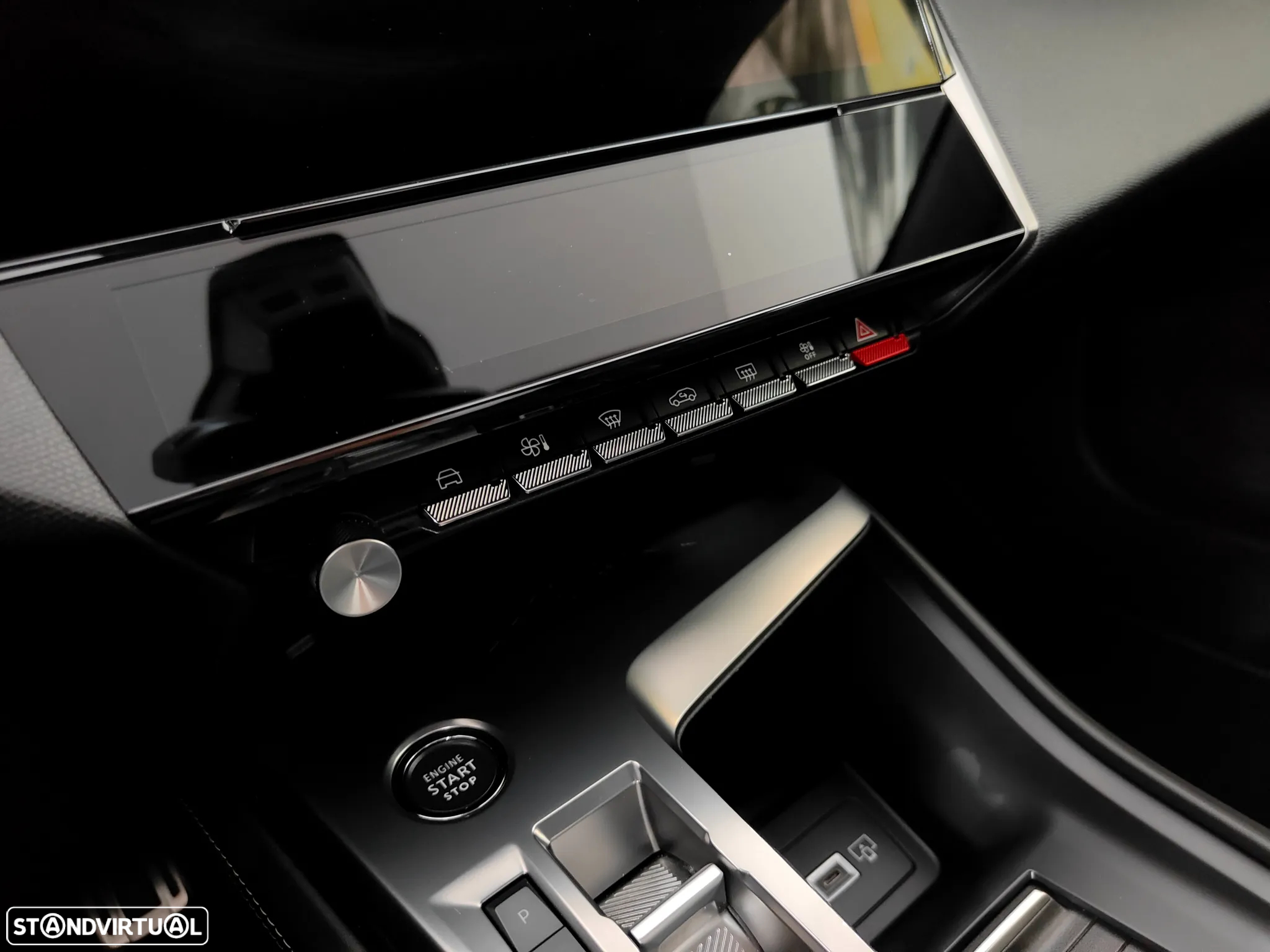 Peugeot 408 1.6 Hybrid GT e-EAT8 - 38