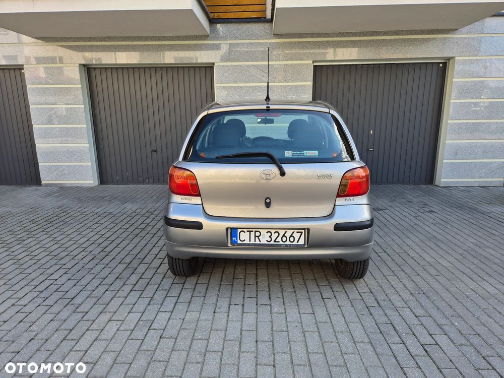 Toyota Yaris 1.0 Terra - 6
