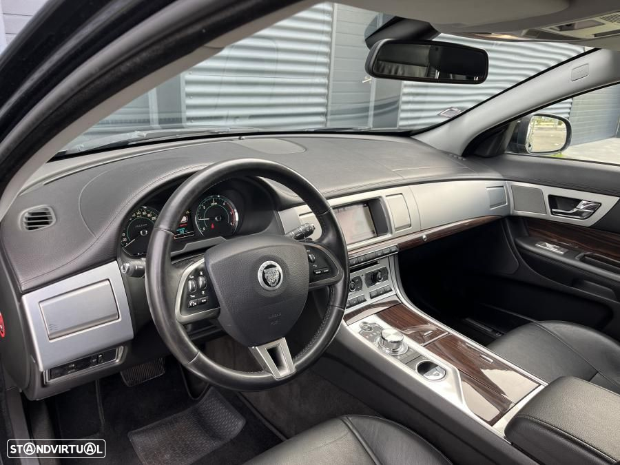 Jaguar XF Sportbrake 2.2 D Premium Luxury - 2