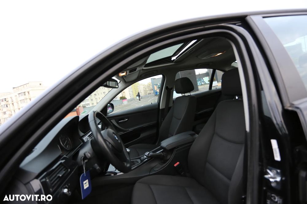 BMW Seria 3 320i Edition Exclusive - 15