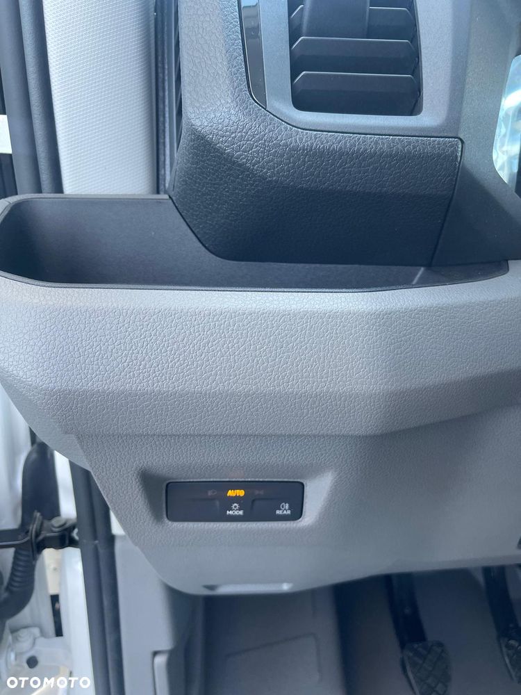 Volkswagen Crafter - 17