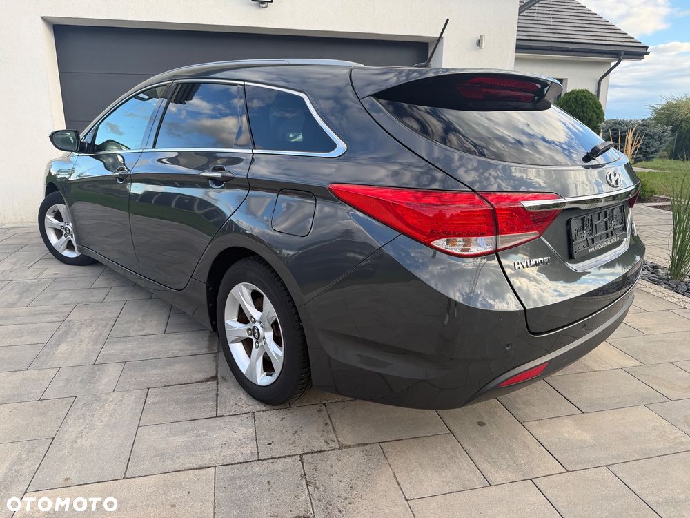 Hyundai i40 i40cw 1.7 CRDi Fifa World Cup Edition - 5