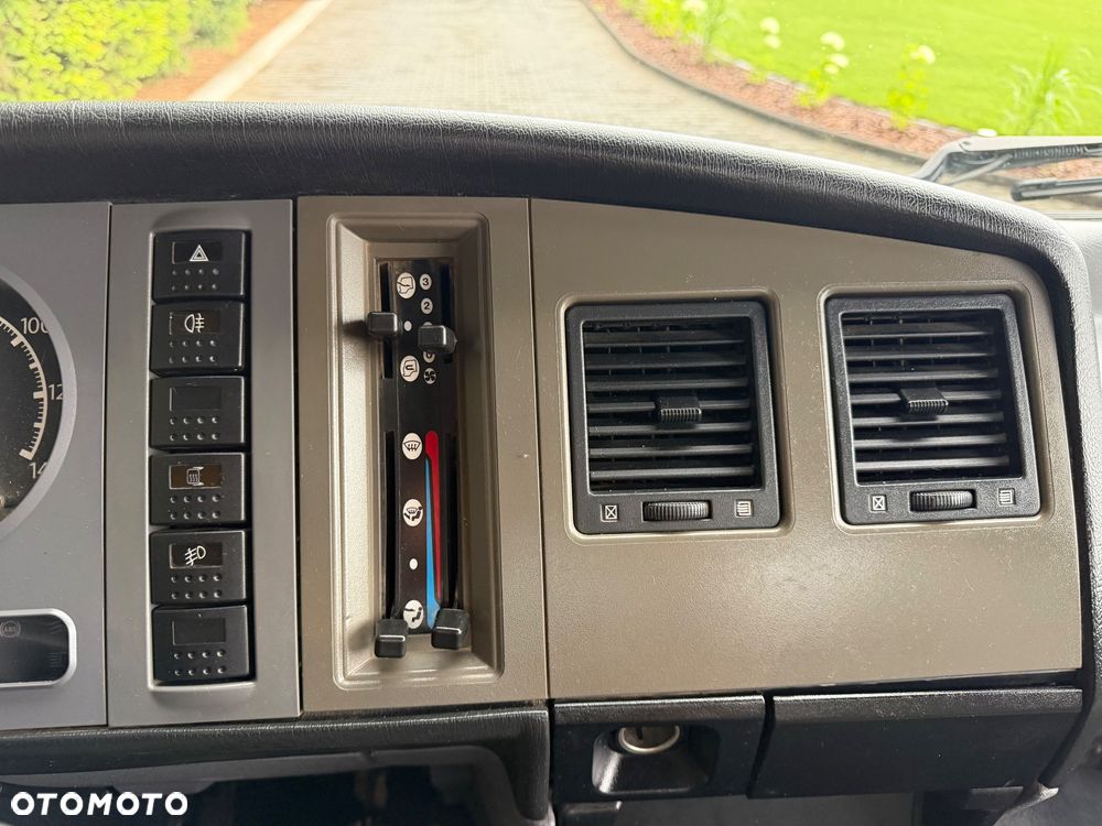 Nissan Atleon - 15