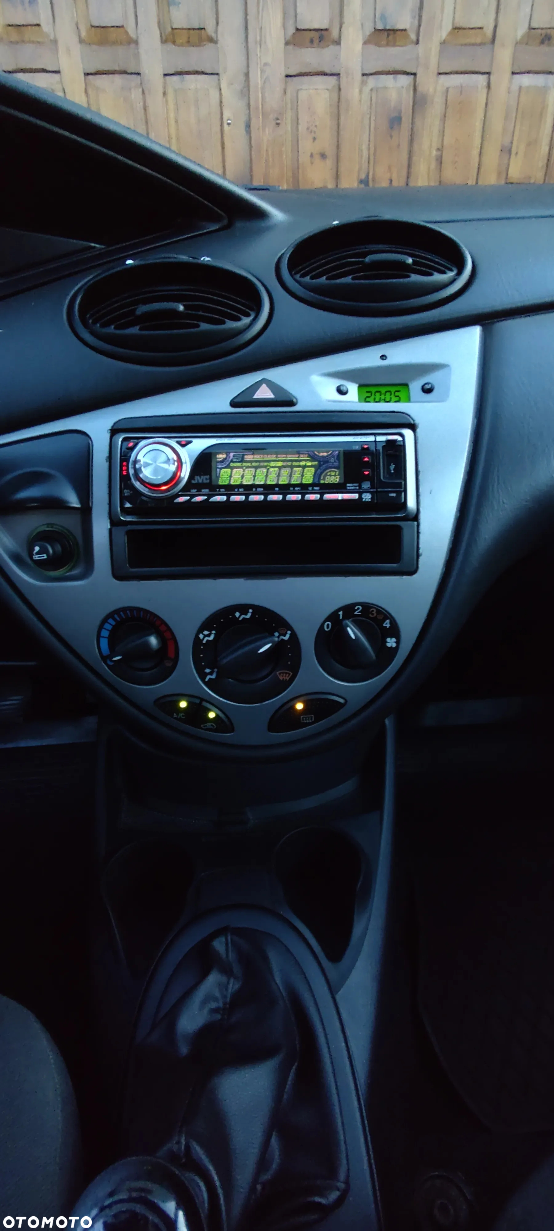Ford Focus 1.6 Comfort - 21