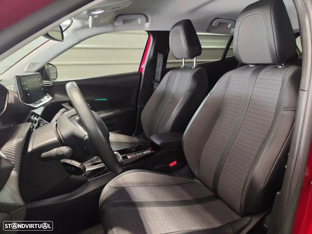 Peugeot 2008 1.2 PureTech Allure Pack - 24