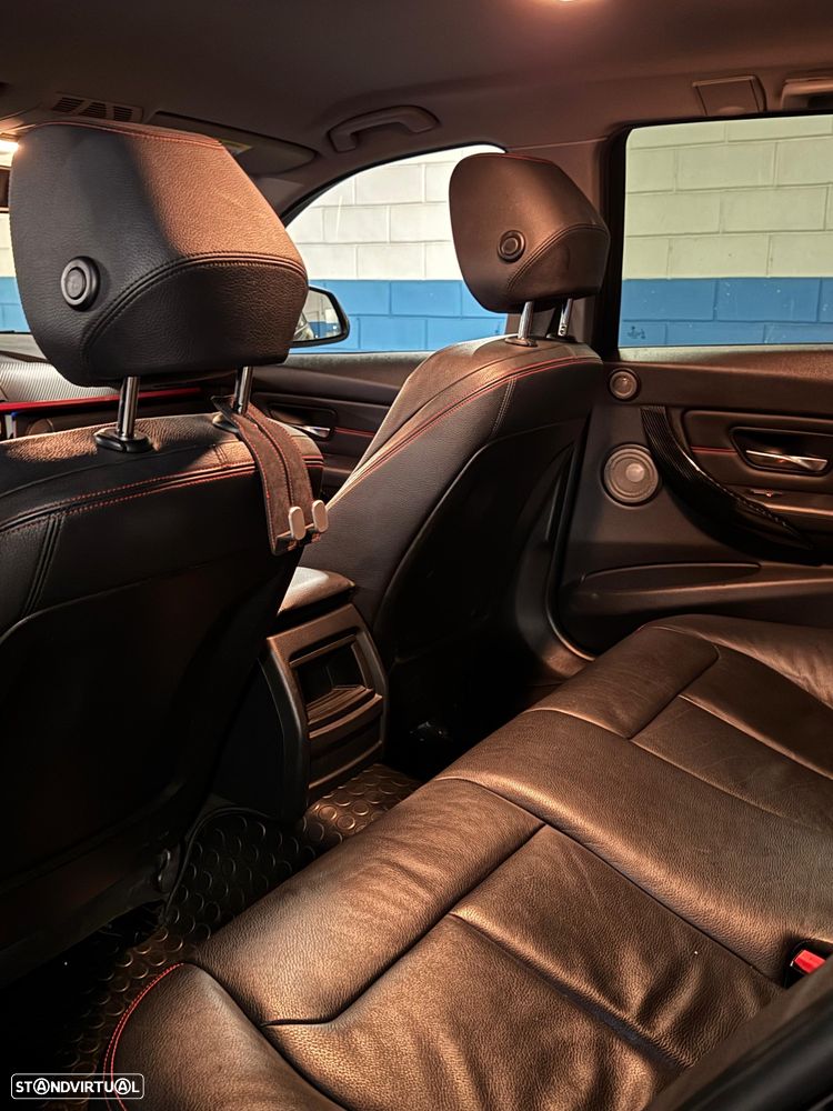 BMW 318 d Line Sport - 15