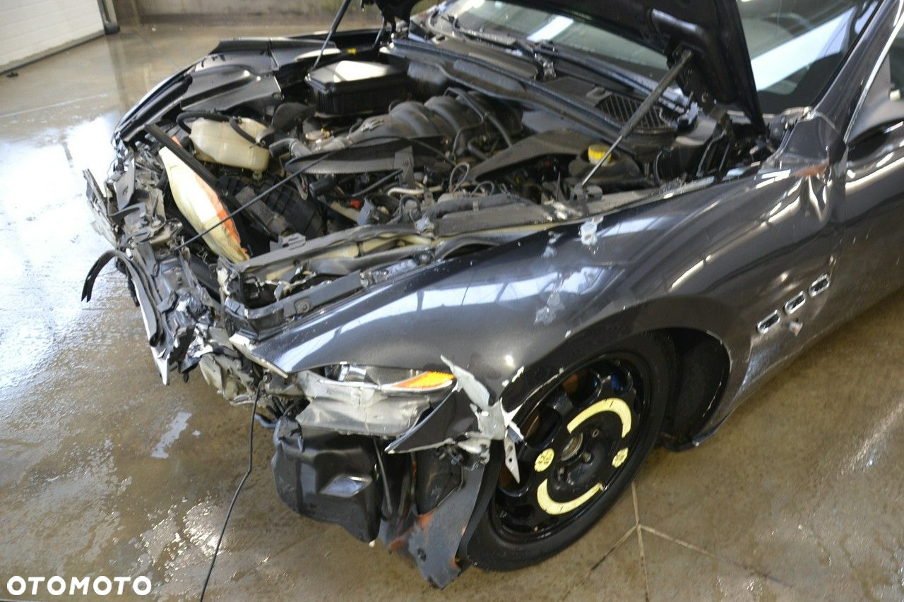 Maserati GranTurismo - 14