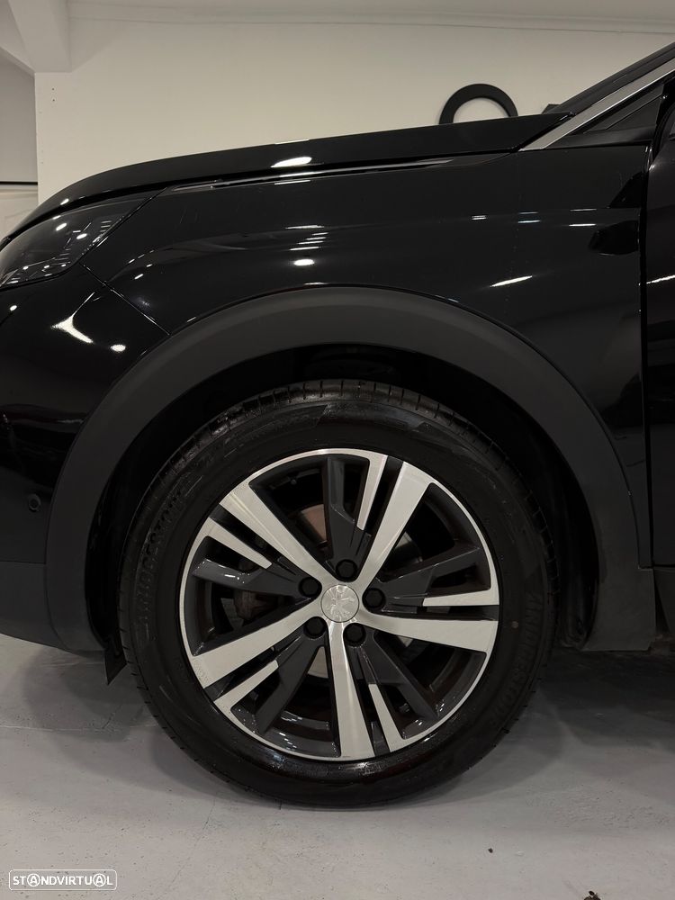 Peugeot 5008 PureTech 130 EAT8 Stop & Start Allure Pack - 33