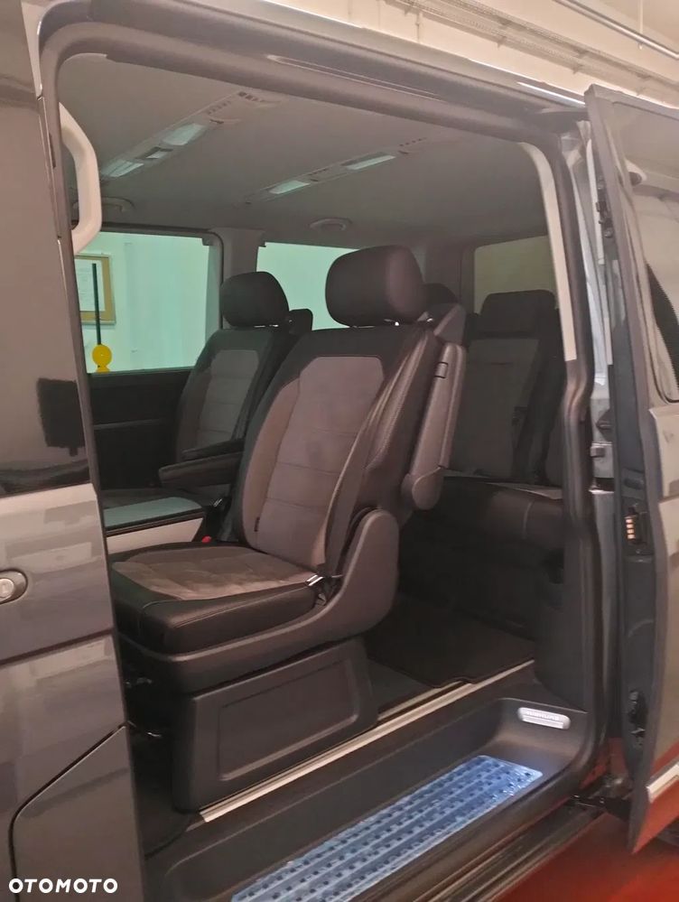 Volkswagen Multivan - 28
