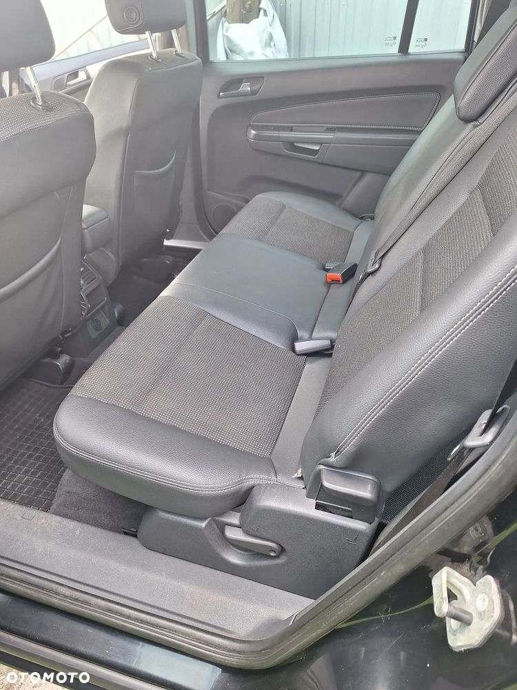 Opel Zafira 1.8 Cosmo - 9