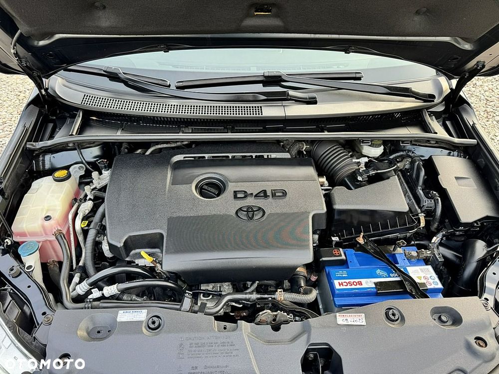 Toyota Avensis - 16