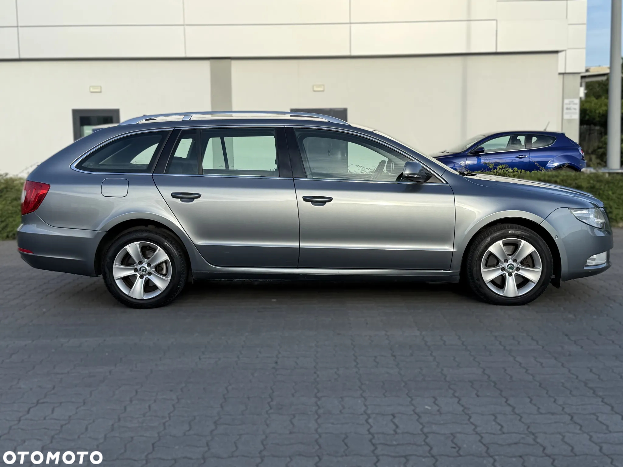 Skoda Superb 2.0 TDI Ambition DSG - 2