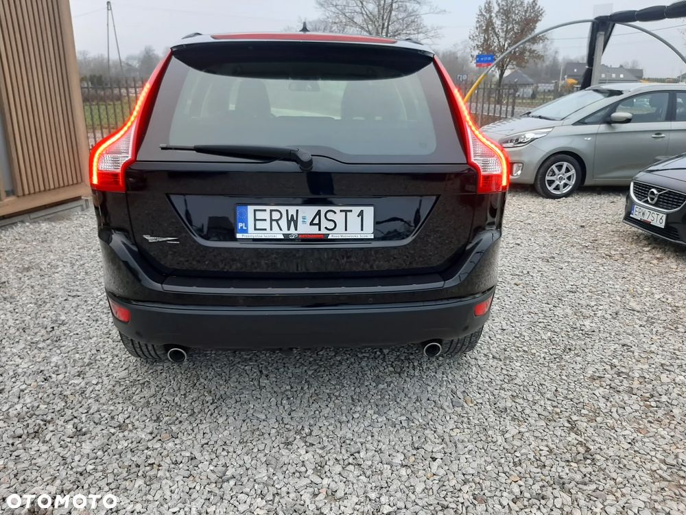 Volvo XC 60 D5 AWD Momentum - 2