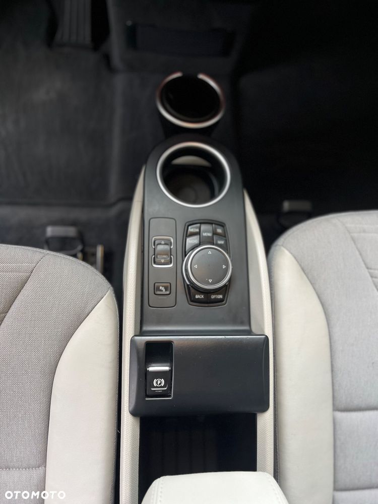 BMW i3 (60 Ah) - 32