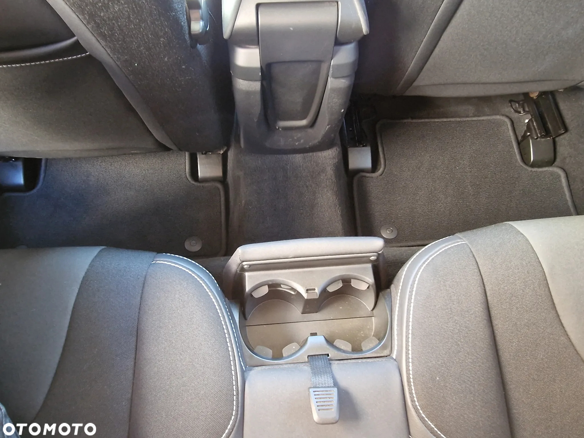Volvo V40 D2 - 19
