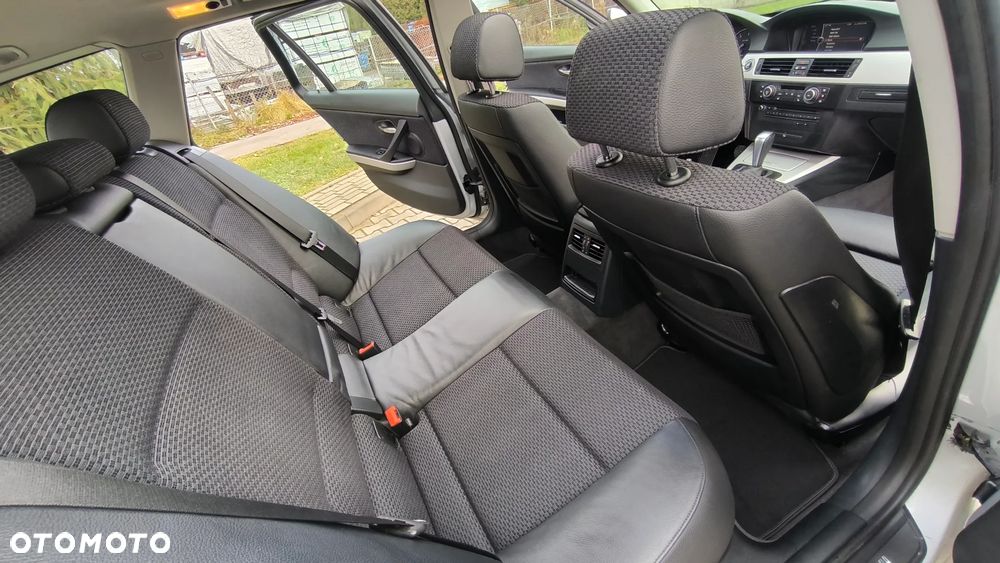 BMW Seria 3 - 33