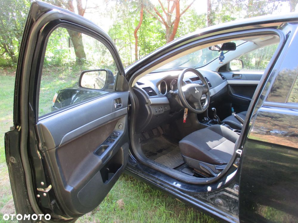 Mitsubishi Lancer 1.8 Inform LPG - 8
