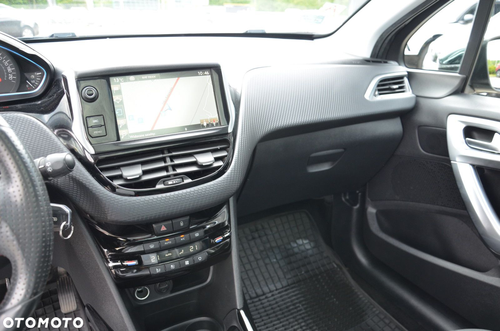 Peugeot 2008 - 17