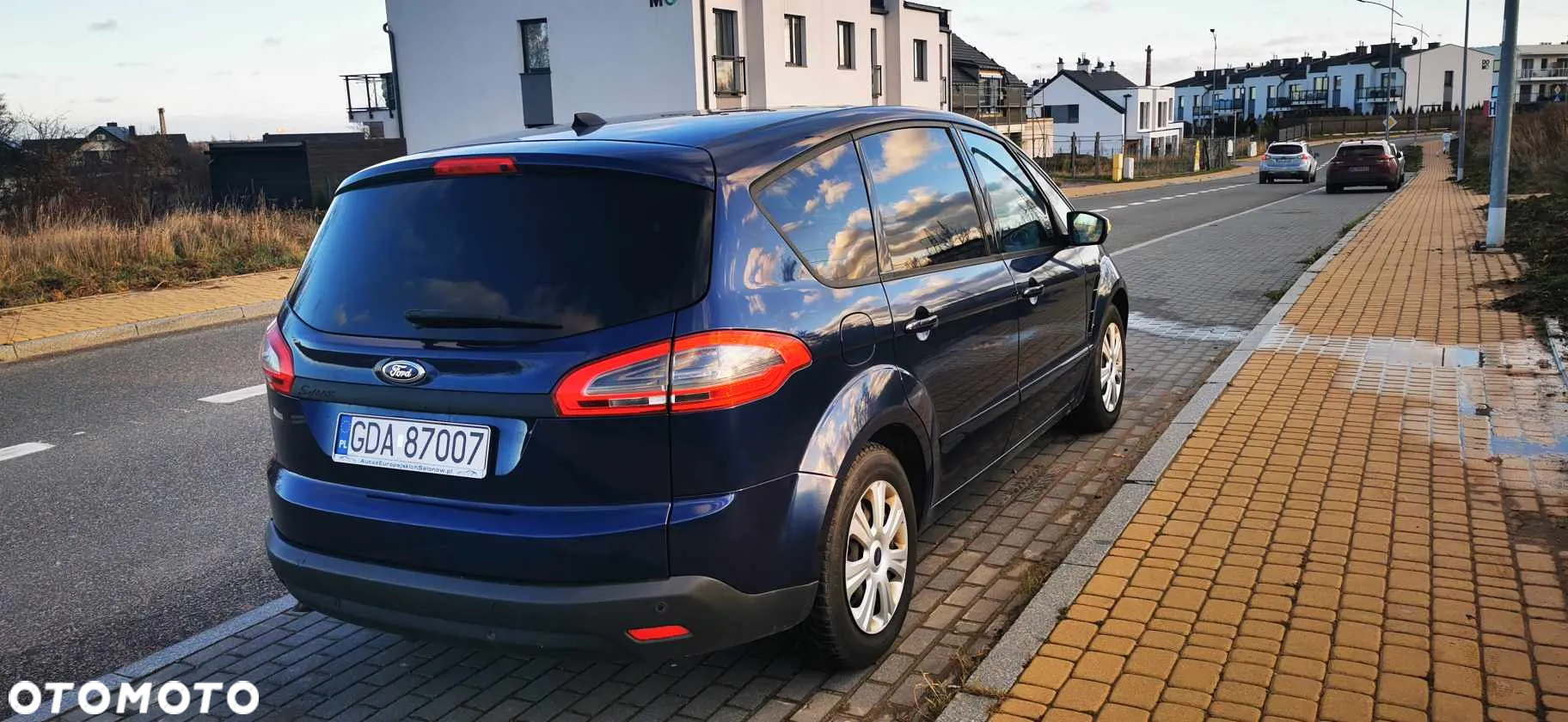 Ford S-Max - 10