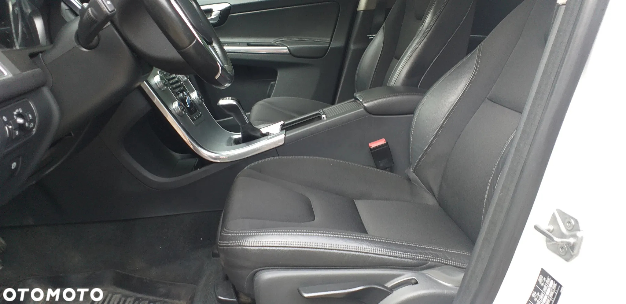 Volvo XC 60 D3 Momentum - 7
