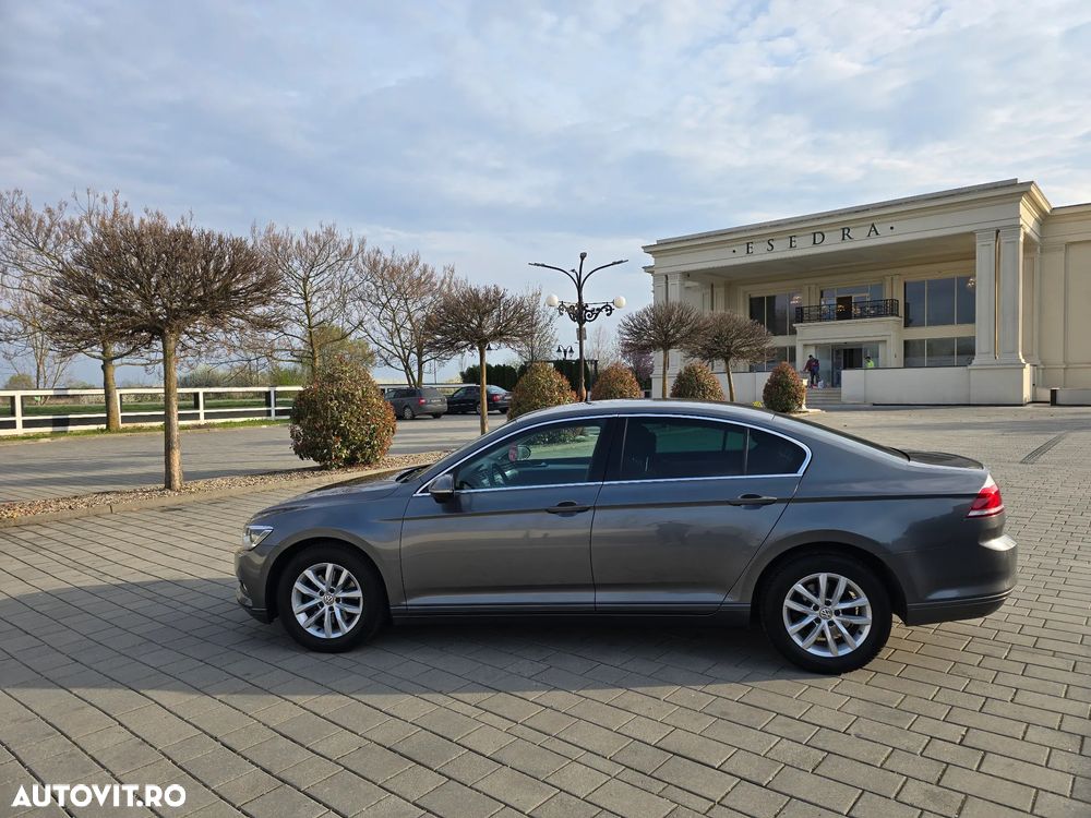 Volkswagen Passat 2.0 TDI DSG Comfortline - 25