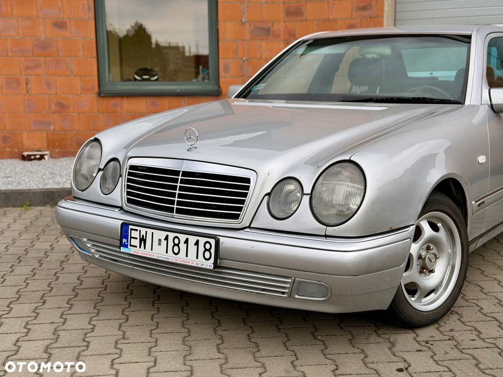 Mercedes-Benz Klasa E 250 D Avantgarde - 3