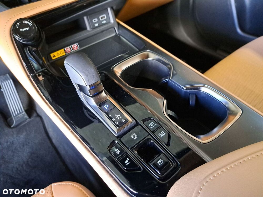 Lexus NX 450h+ Prestige AWD - 28