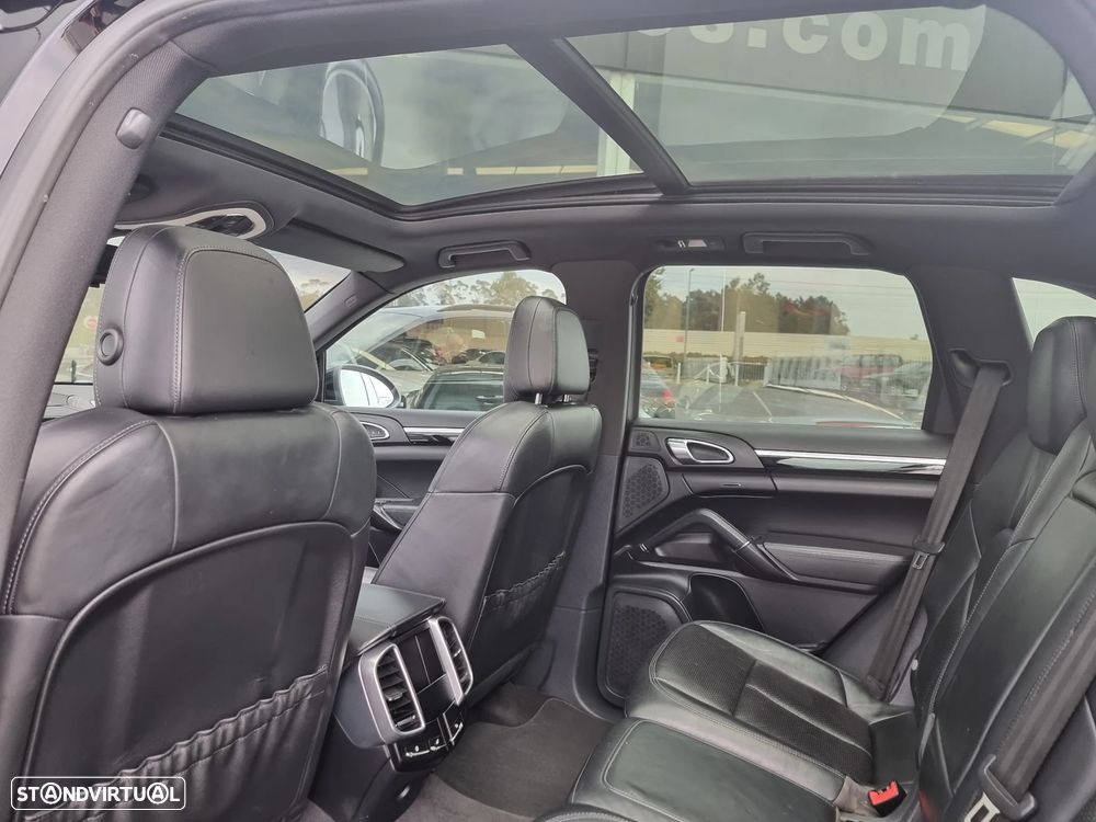 Porsche Cayenne Tiptronic S - 32