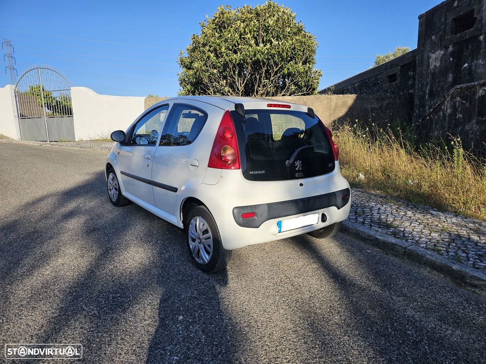 Peugeot 107 1.0 Urban - 4