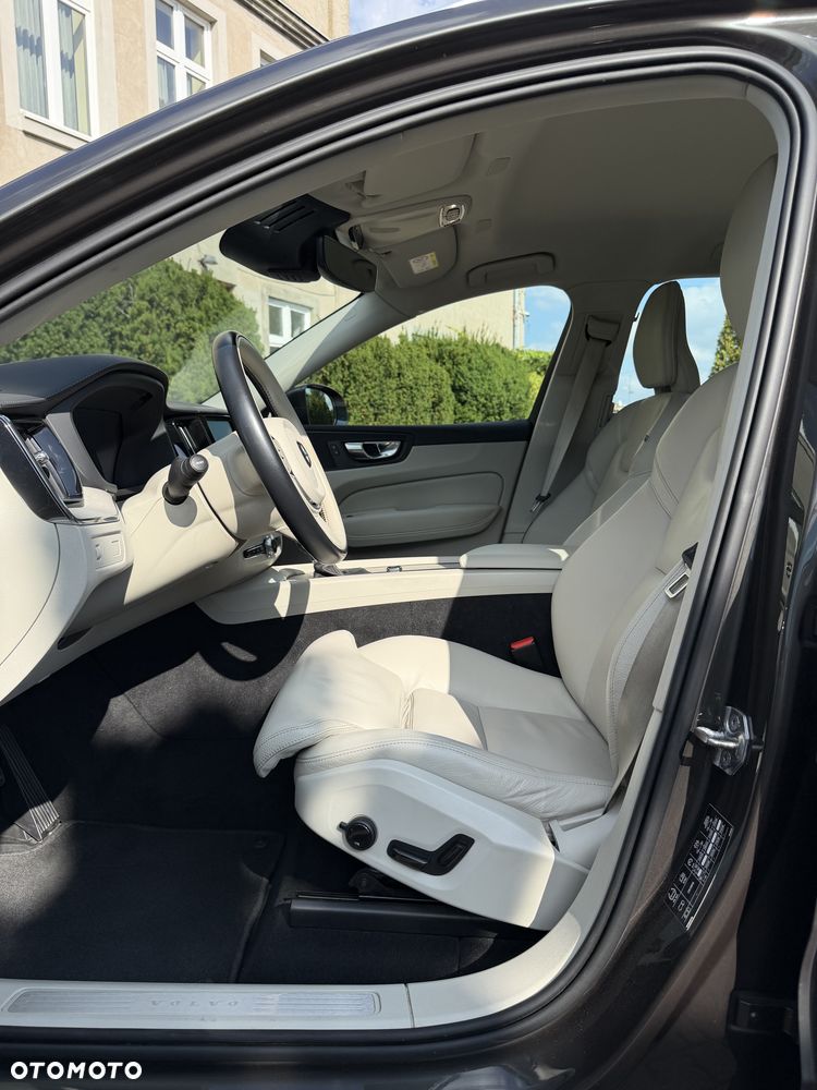 Volvo XC 60 D4 Inscription - 11