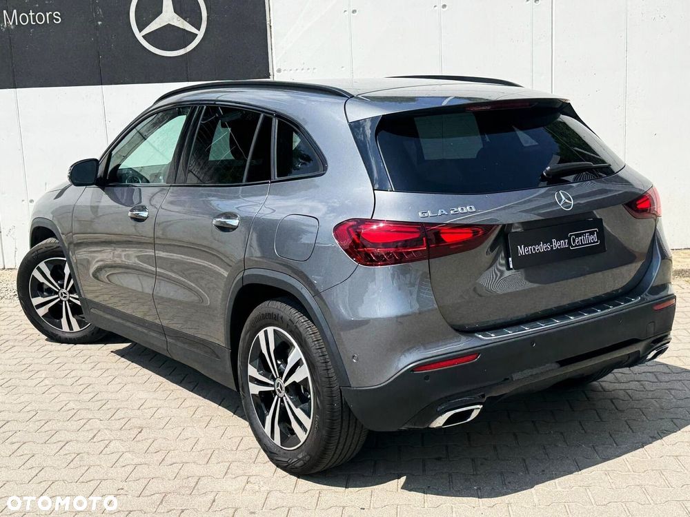 Mercedes-Benz GLA 200 Business Edition - 5
