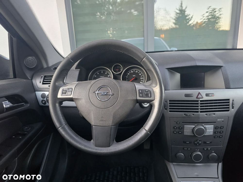 Opel Astra III 1.6 Essentia - 14