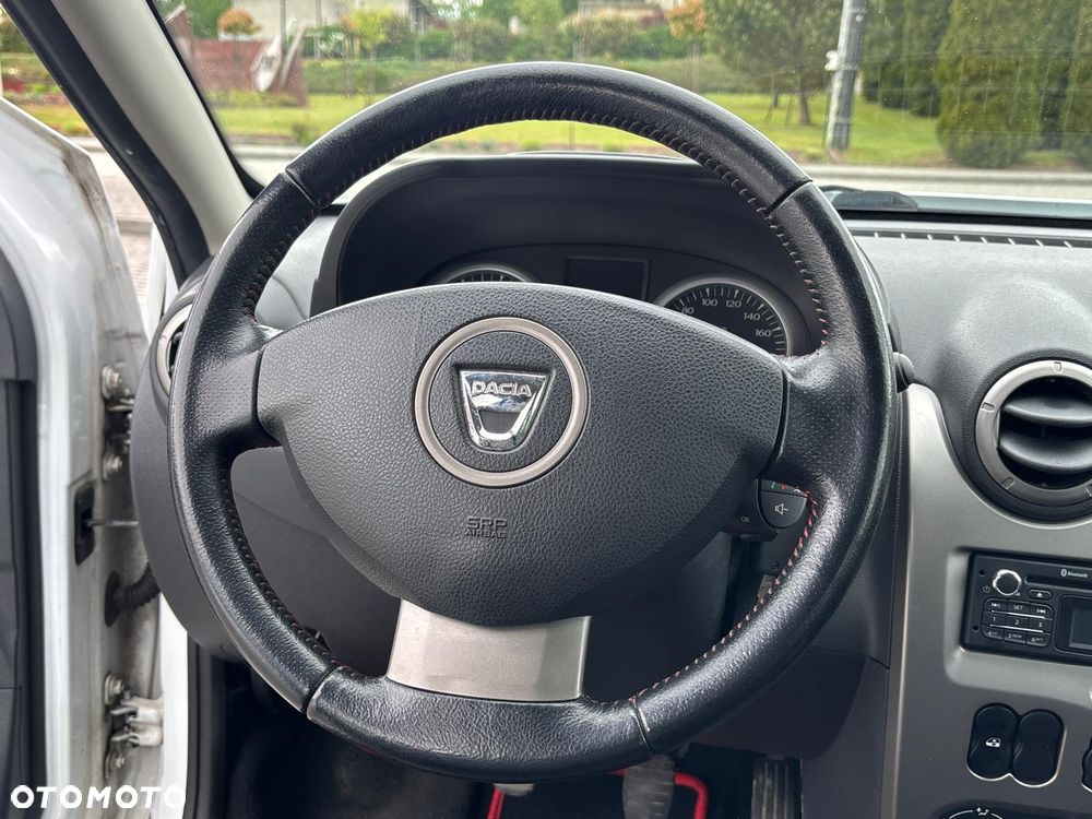 Dacia Duster 1.6 16V 4x4 Prestige - 12