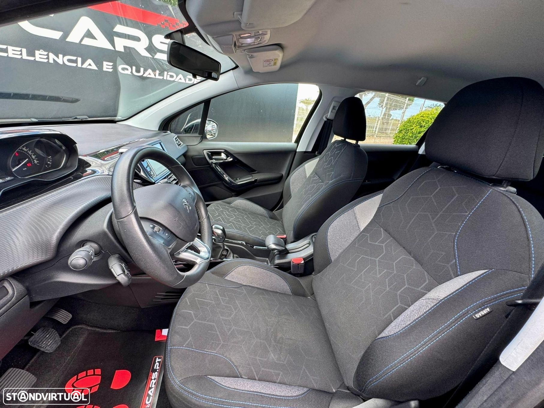 Peugeot 2008 1.5 BlueHDi Signature - 10