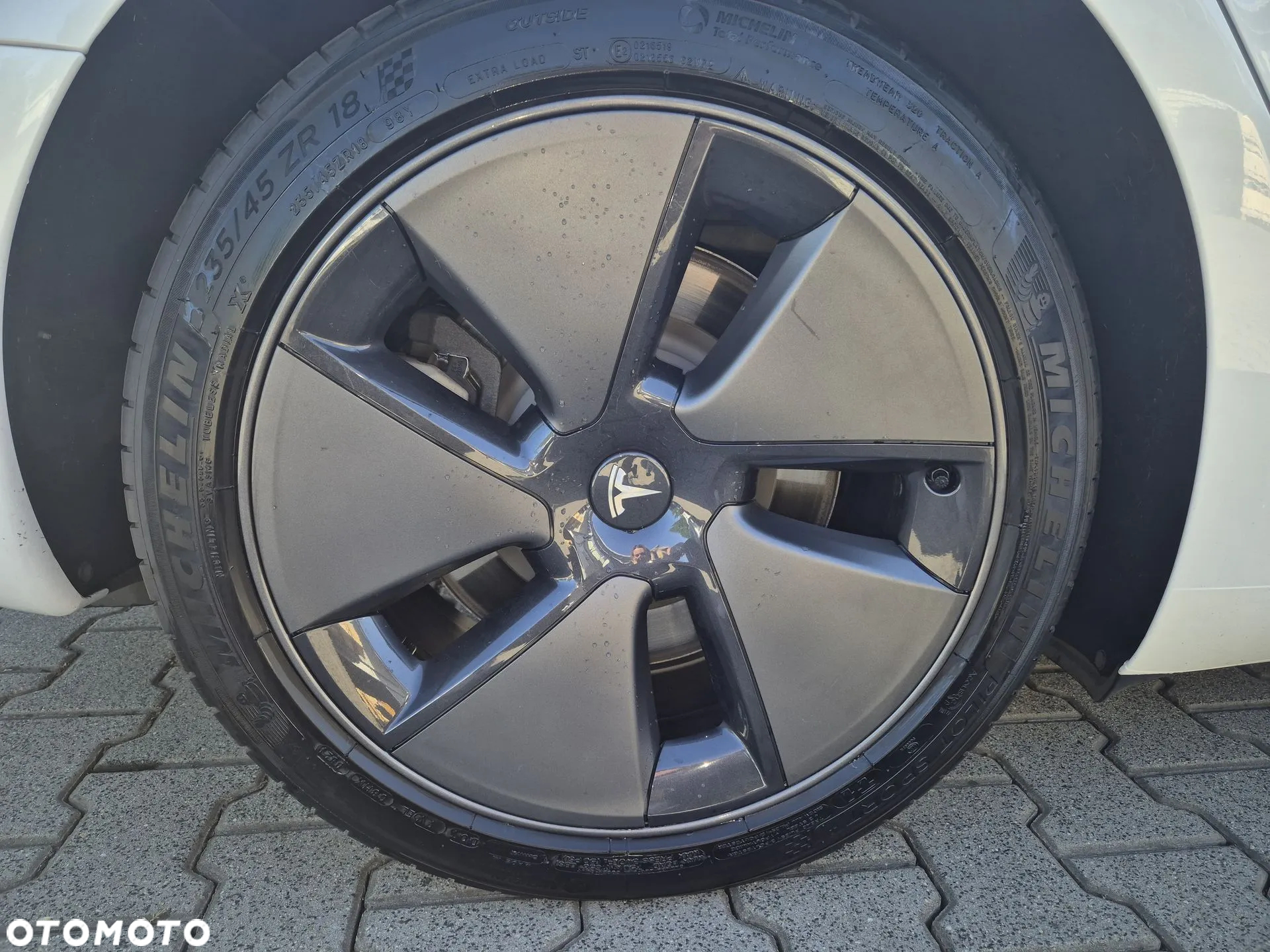 Tesla Model 3 RWD - 17