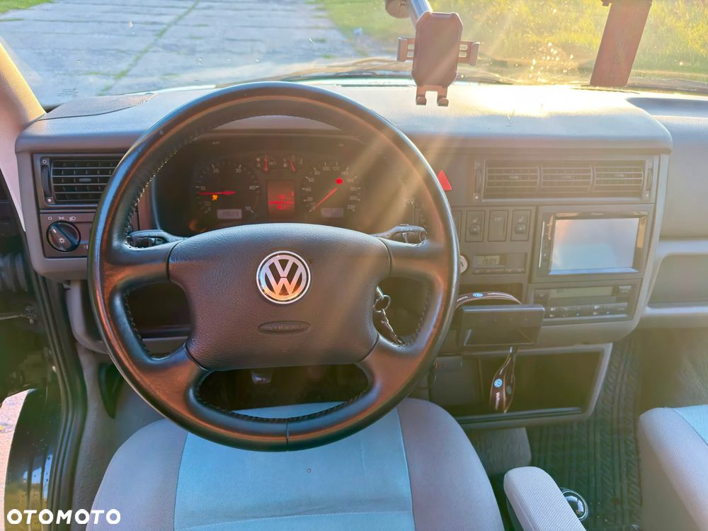 Volkswagen Multivan - 9