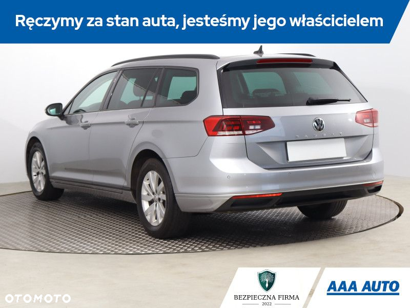 Volkswagen Passat - 5
